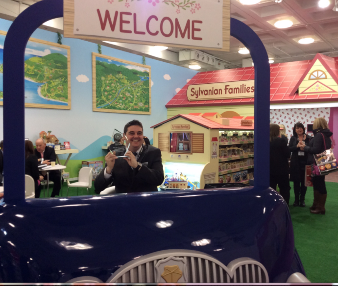 Here’s Simon Riggs, EPOCH’s Visual Display Manager, showing the Best Stand Design Award